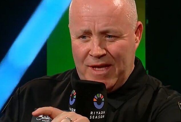 John Higgins has criticised the 'pathetic' tables at the Riyadh Season Snooker Championship