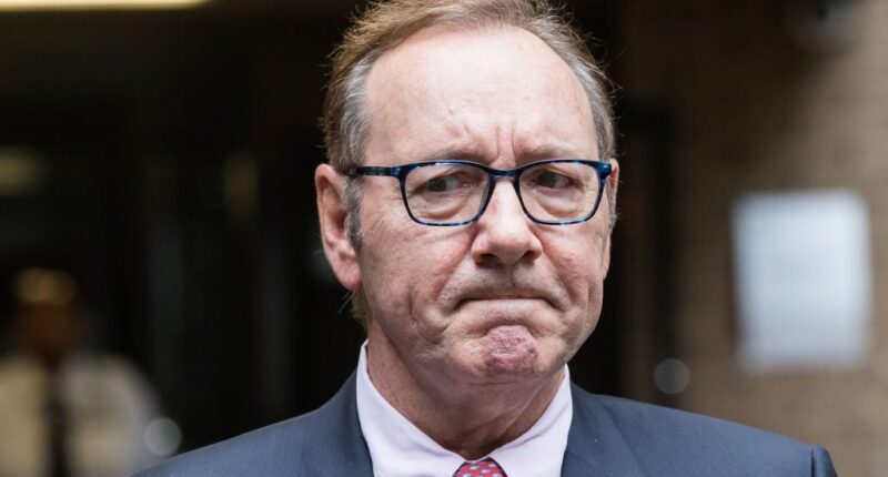 Celebrity Net Worth logo