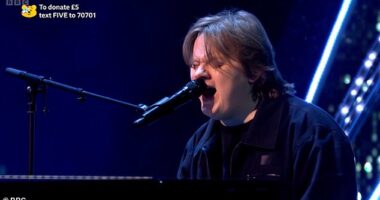 Lewis Capaldi delivered an emotional performance during this year's Children In Need on Friday, after taking a two-year break from performing to focus on his mental health