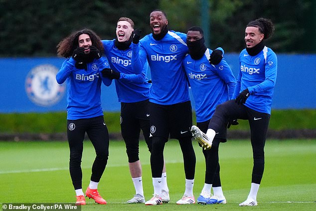 Cole Palmer is training and on the grass despite breaking his little toe less than a week ago