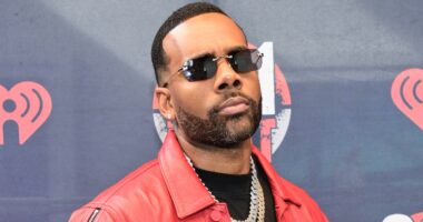 Doing TOO Much! Mario Seemingly Checks Fan Who Grabbed His Private Area During Recent Performance (VIDEO)