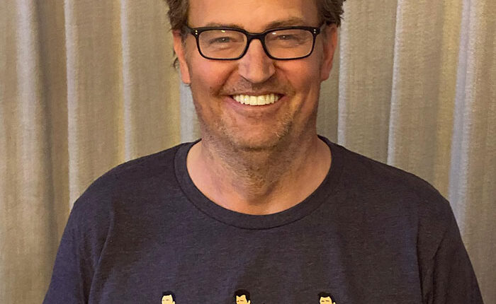 Matthew Perry Was “In Love” With Courteney Cox, Amidst Friendship With Jennifer Aniston