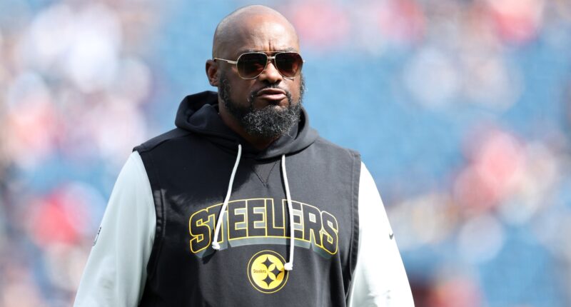 Mike Tomlin Delivers 4 Words on Aaron Rodgers's Play After Lopsided Chargers Loss