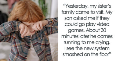 Parent “Ruins Nephew’s Christmas” By Taking Back Gift Meant For Him And Giving It To Son