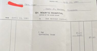 People Are Sharing Medical Bills From The 20th Century To Show Just How Out-Of-Hand Prices Are Now (30 Pics)
