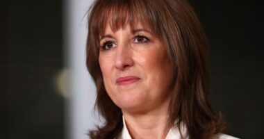 Rachel Reeves latest: Starmer to back chancellor as she faces growing pressure over Budget black hole row