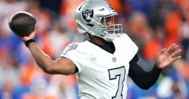 Raiders Get Blunt Words on Geno Smith Before Cowboys Game
