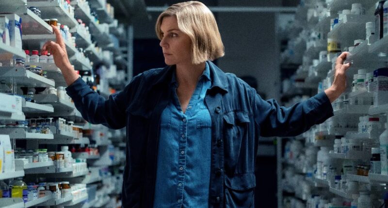 Rhea Seehorn Successfully Carries the Sci-Fi Show's Most Surprising Hour All by Herself