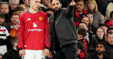 Manuel Ugarte is struggling and has won just 27 minutes of action across the last three games