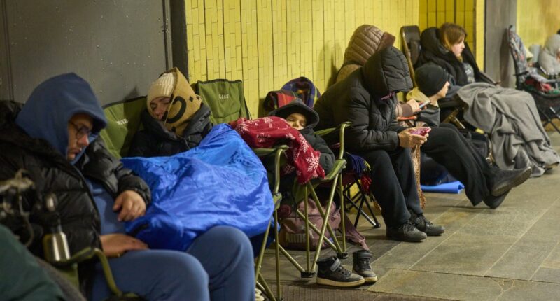 Russian drone strike on Kyiv kills two as Ukraine peace talks continue