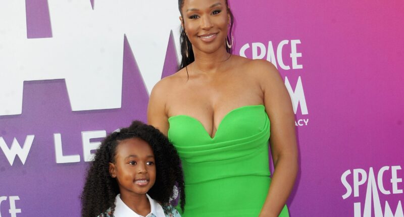 Savannah James & Zhuri Bring 90's Flavor To Complex's 'Headz' Issue