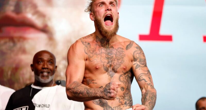 Celebrity Net Worth logo