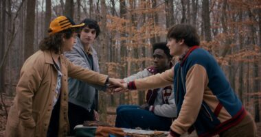 Brett Gelman, Matthew Modine, Natalia Dyer, Noah Schnapp, Priah Ferguson, Charlie Heaton, Cara Buono, Jamie Campbell Bower