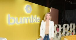 Celebrity Net Worth logo