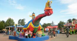 Celebrity Net Worth logo