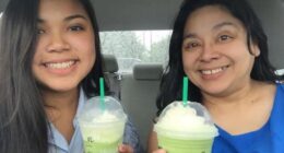 This Girl Has Been Taking The Same Photos With Her Mom For 4 Years, But The Last Pic Broke Everyone’s Hearts