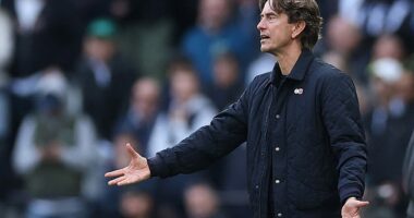 Thomas Frank was booed by Tottenham fans for taking off Xavi Simons against Man United