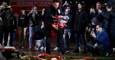 Trent Alexander-Arnold laid down some flowers in memory of Diogo Jota and his brother Andre