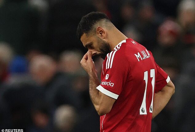 Man United legend Wayne Rooney has urged Liverpool boss Arne Slot to drop Mohamed Salah