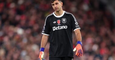 Emiliano Martinez has looked unsettled since his dream move to Man United broken down