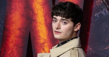 Noah Schnapp and Maya Hawke in Stranger Things season 5