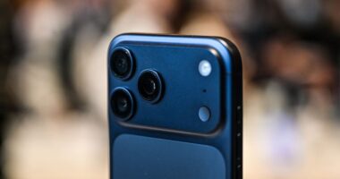 Why Apple’s stock is beating the market even as tech stocks sell off
