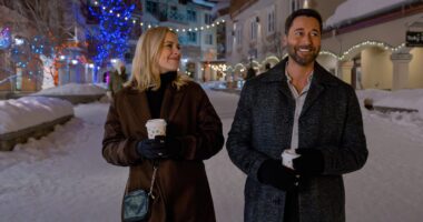 (L to R) Alexandra Breckenridge as Taylor and Ryan Eggold as Matthew in My Secret Santa
