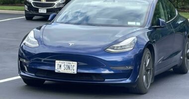 74 Hilarious Personalized License Plates That Made Strangers Do Double Takes