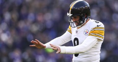 Aaron Rodgers Fires Clear Message to Media After Steelers Upset Win vs. Ravens