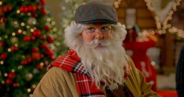 Alexendra Breckenridge Elevates a Formulaic Holiday Flick