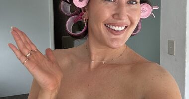 Somewhere between the over-styled hair of the 2010s and today's obsession with over-complicated blowout tools, we collectively forgot one of beauty's most reliable inventions: hot rollers. Pictured: Beauty expert Elise Wilson