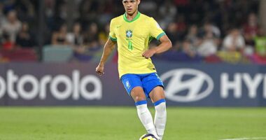 Chelsea and Man United are reportedly set to battle it out for Brazilian wonderkid Luis Eduardo