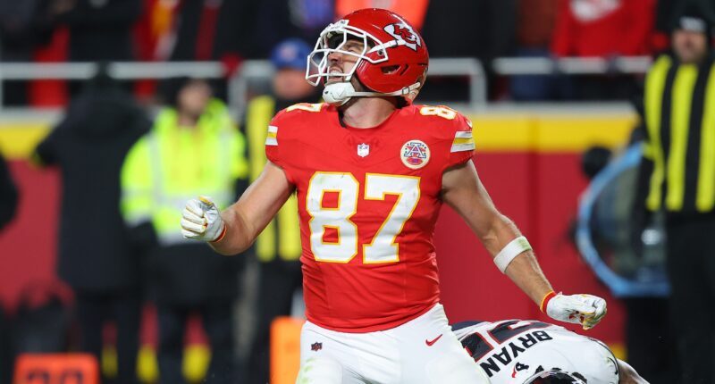 Chiefs QB Mahomes Shares Honest Take on Kelce's Poor Play