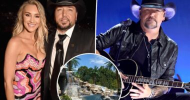 Country music star admits he went skinny dipping and peed in Jason Aldean's pool