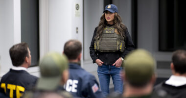 DHS Claims Record 2.5 Million Illegal Immigrants Have Left U.S.