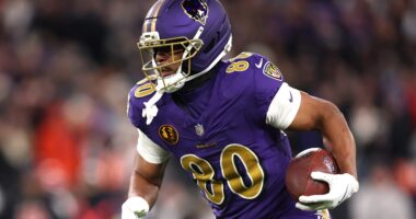 Eagles Urged to Puruse 25-Year-Old Free Agent TE Isaiah Likely