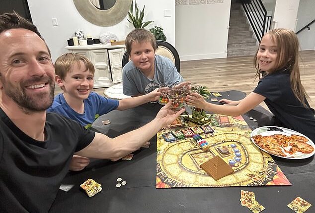 Kendall Seymour, a father of three abducted children, has said he he did not know that their mother was planning to take them to Europe