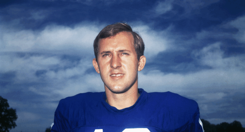 Fran Tarkenton Made Just $1.2 Million In The NFL. Today He's The Richest NFL Player In The World And One Of Apple's Largest Shareholders