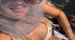 An Australian TV star proved there were no flies on her this week when she enjoyed a family Christmas in Western Australia