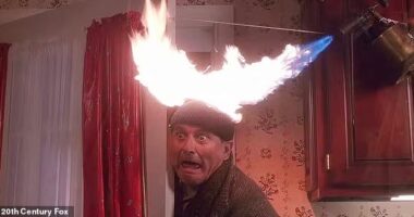 Christopher Columbus revealed the secrets behind the insane stunts in his 1990 film Home Alone in a resurfaced interview