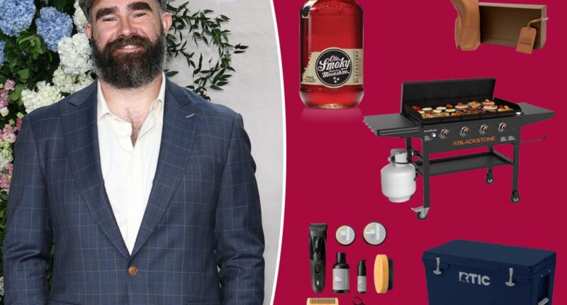 Jason Kelce shares his New Year's resolutions and holiday gift picks