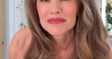 Jennifer Garner showed her playful side in a new post shared via Instagram on Sunday