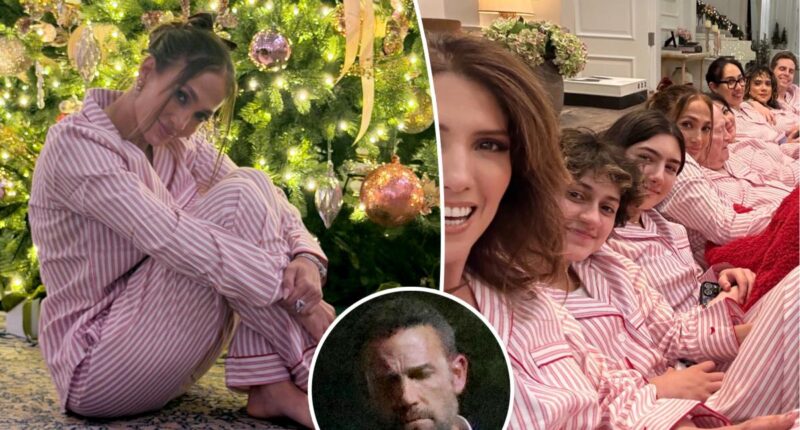 Jennifer Lopez spent Christmas Eve with family and friends