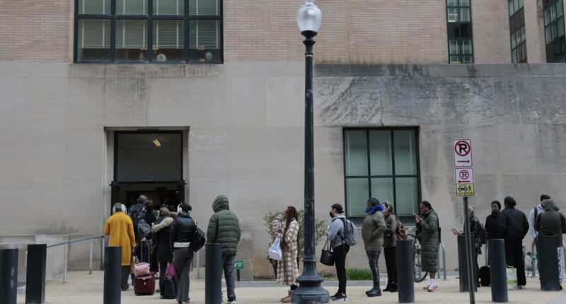 Jobless claims surge after Thanksgiving, but low layoffs still the norm in the labor market