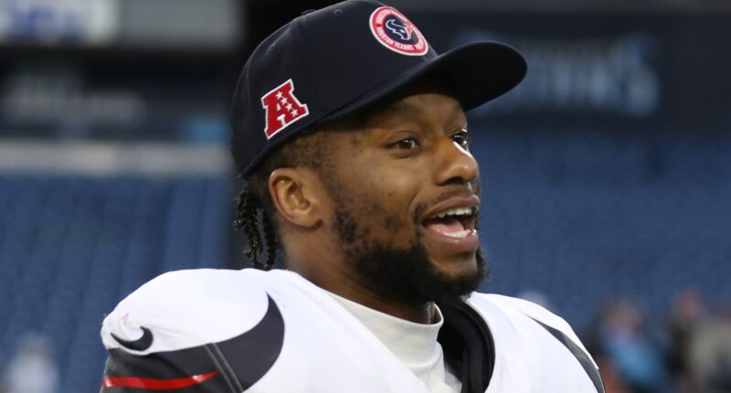 Joe Mixon Makes Strong Comments About Texans Teammates