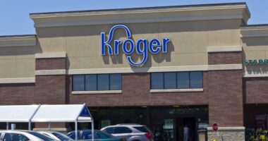 Kroger’s stock may not seem so hot to investors, but the grocer keeps buying