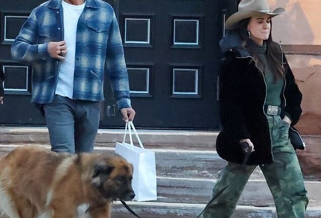 Kyle Richards reunited with her ex Mauricio Umansky in Aspen for a family gathering with their daughters during the holiday season