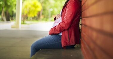 Lawmaker Pushes to Legalize Euthanasia for Pregnant Women.