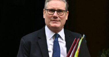 Minister Ian Murray demands explanation from Starmer after being sacked from cabinet