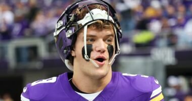 NFL Insider Drops Vikings QB Update Amid J.J. McCarthy Injury